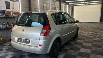 Renault Megane Scenic 2009 photo 3