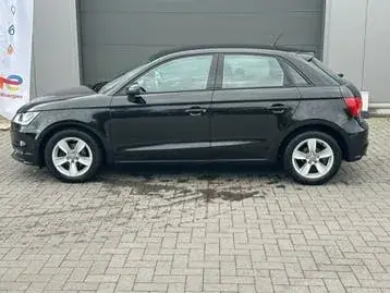 Audi A1 2018 photo 2