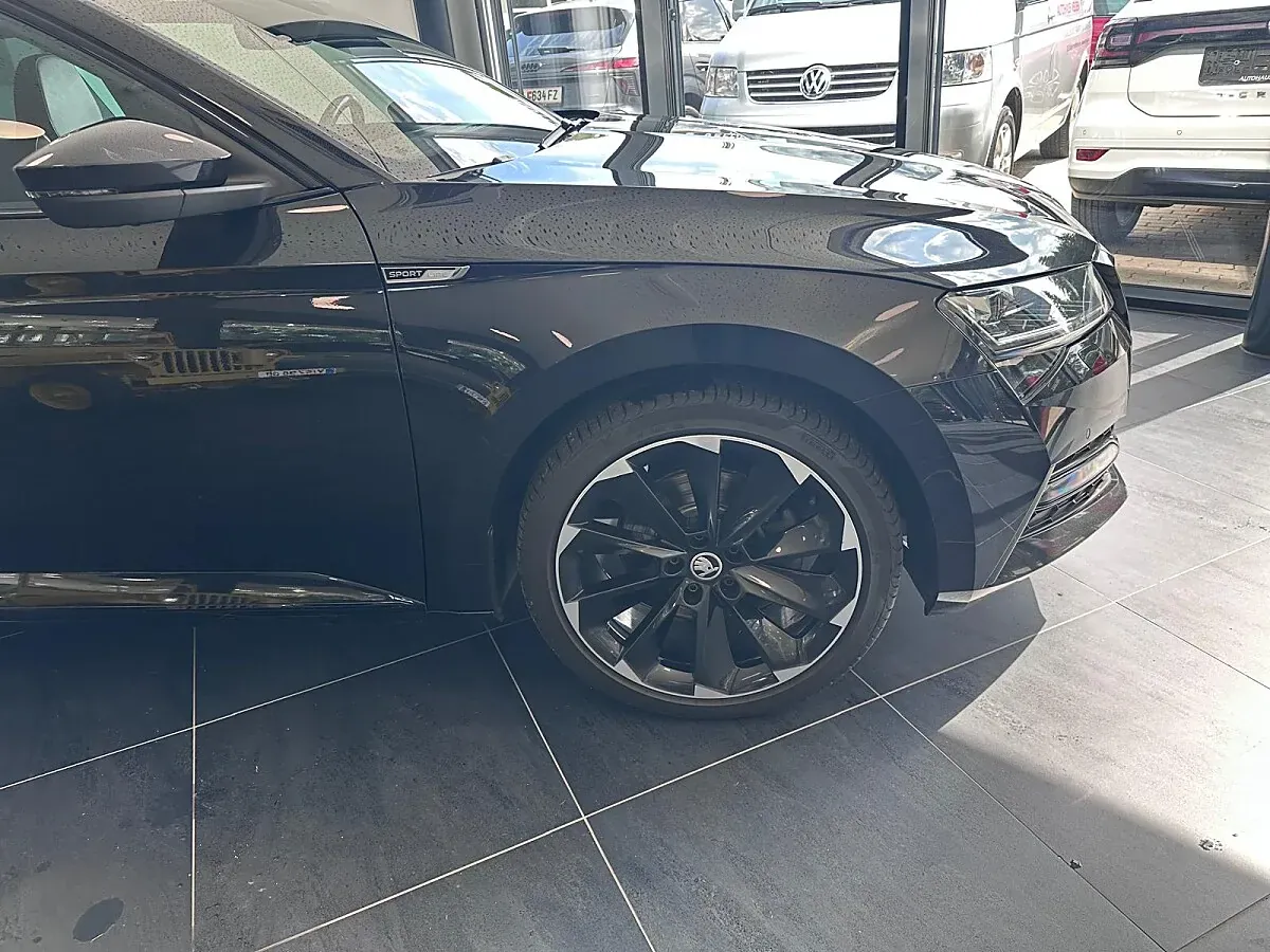 Skoda Superb 2020 photo 2