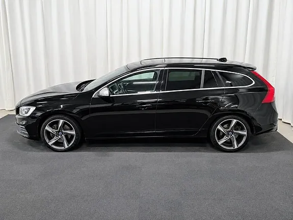 Volvo V60 2016 photo 2
