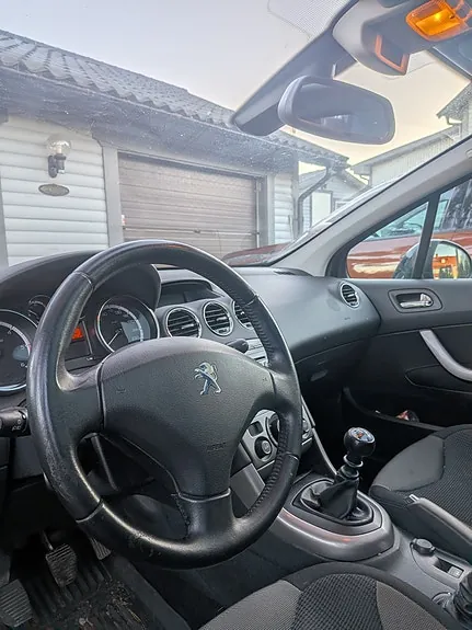 Peugeot 308 2012 photo 4