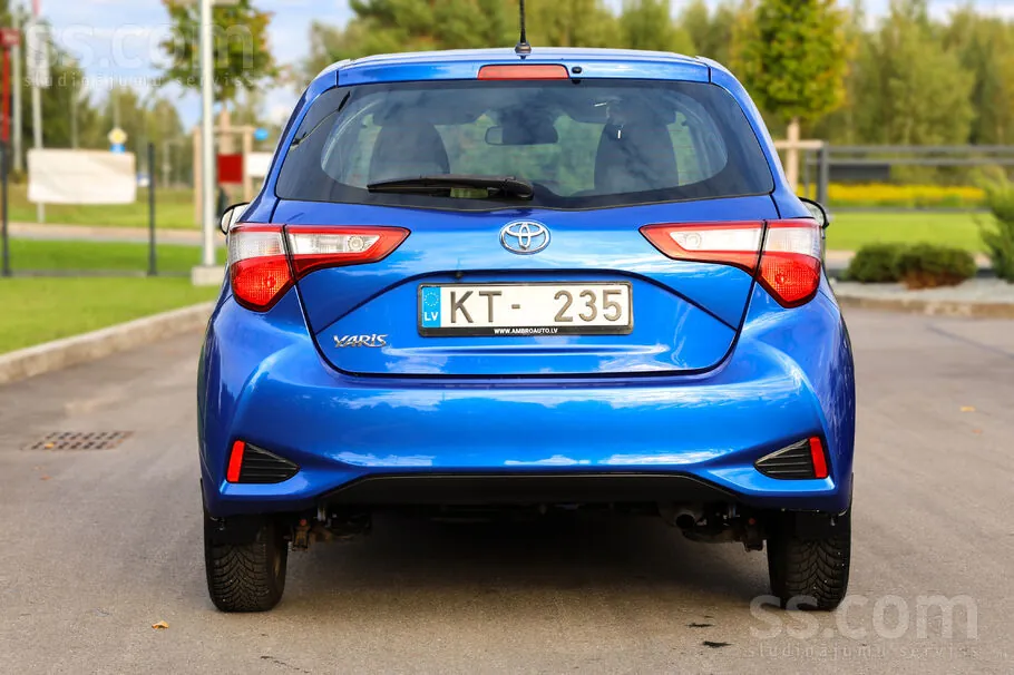 Toyota Yaris 2017 photo 5