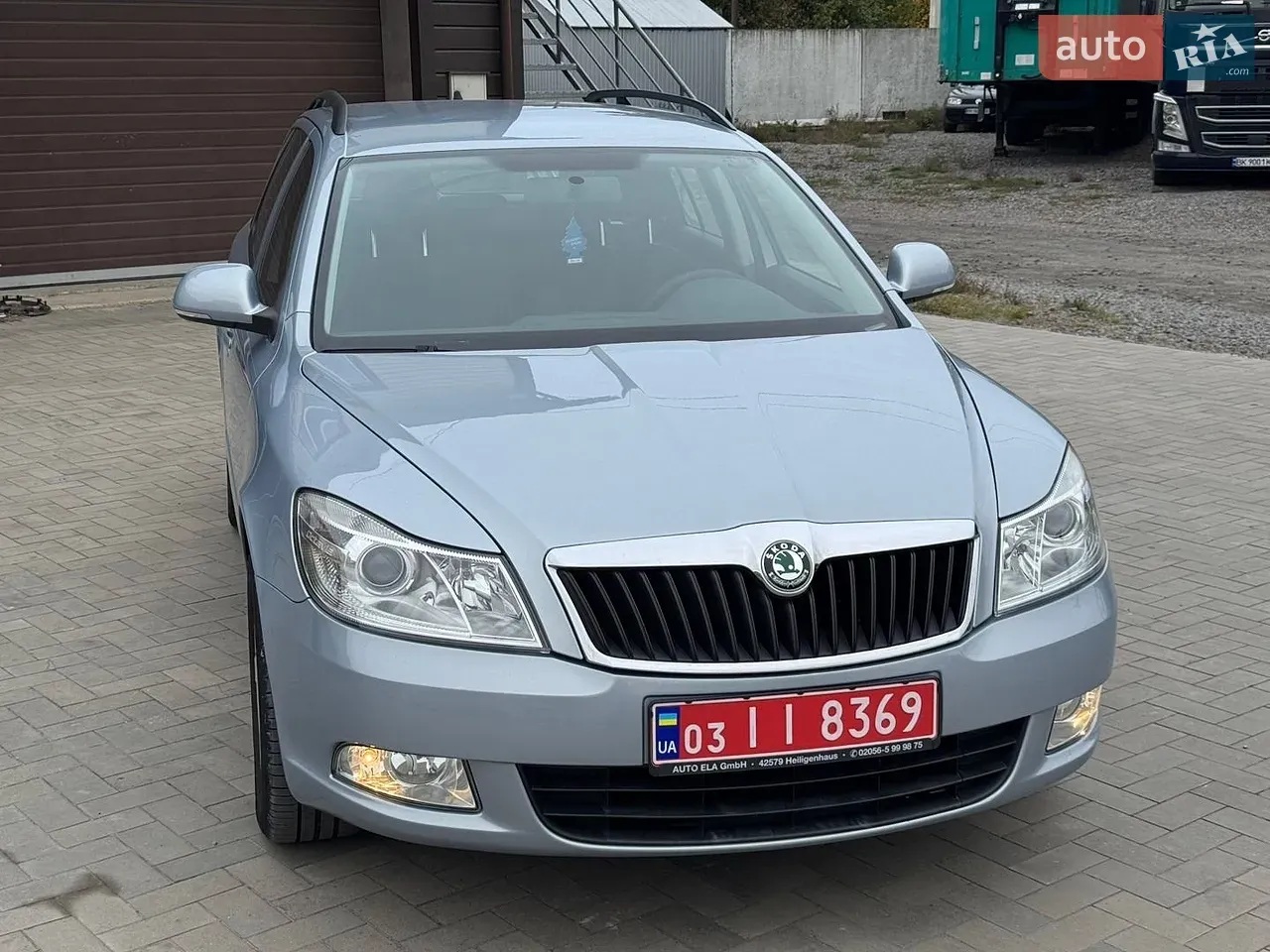Skoda Octavia 2010 photo 2