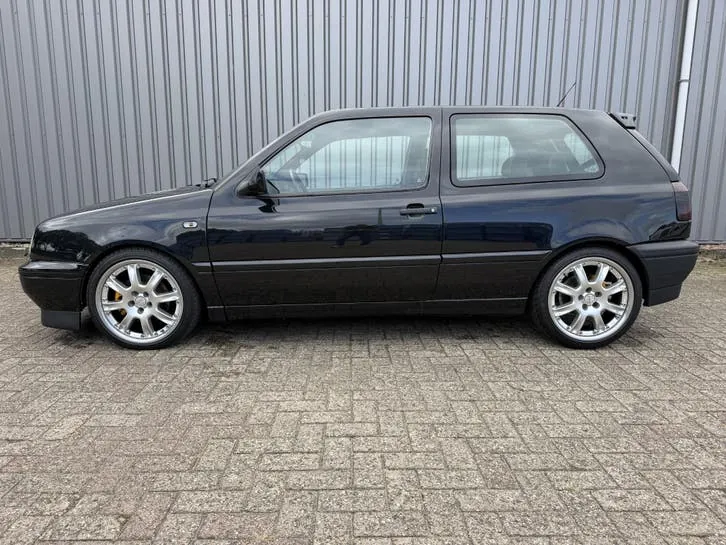 Volkswagen Golf 1996 photo 2