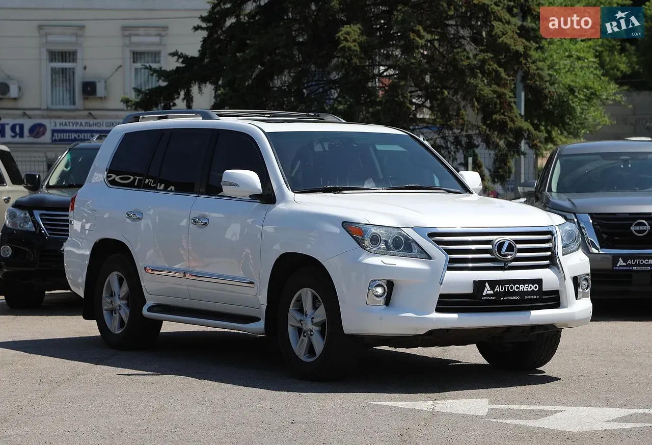 Lexus Lx 2012 photo 4