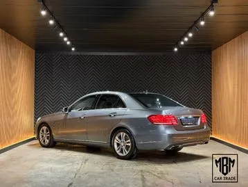 Mercedes-Benz E 200 Avantgarde 2015 photo 2