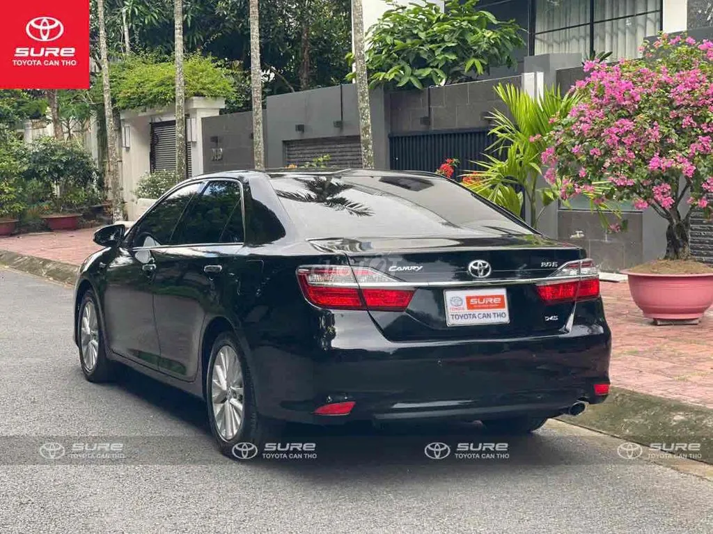 Toyota Camry 2017 photo 2