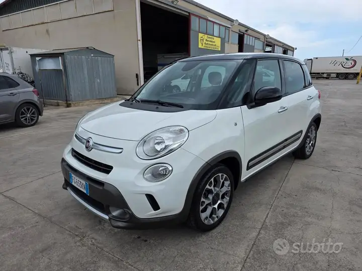 Fiat 500L 2016 photo 2