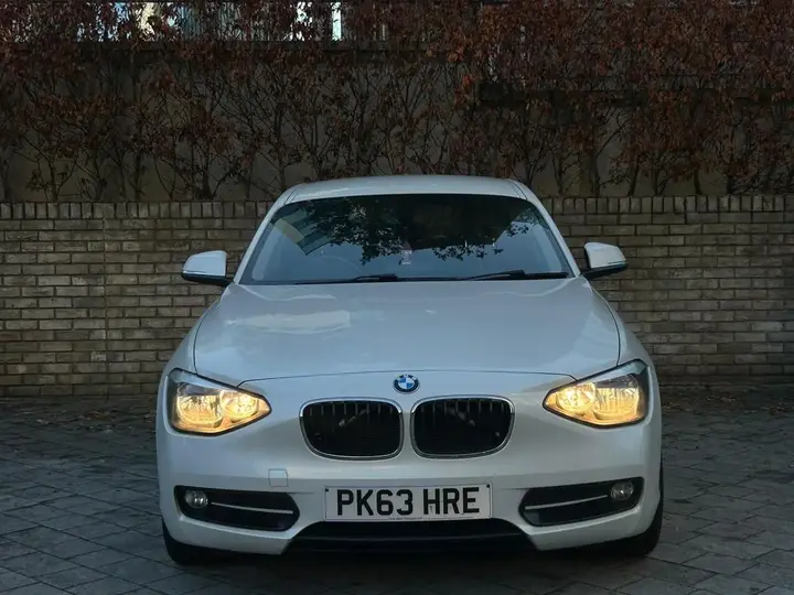 BMW 1 Series 2013 photo 2