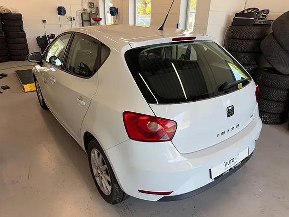 Seat Ibiza 2017 photo 4