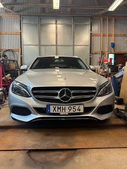 Mercedes-Benz C180