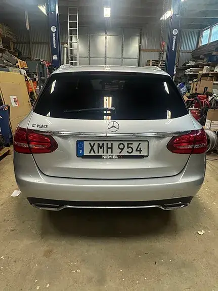 Mercedes-Benz C180 2015 photo 2