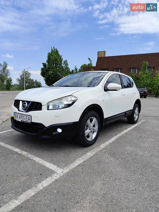 Nissan Qashqai 2013 photo 4