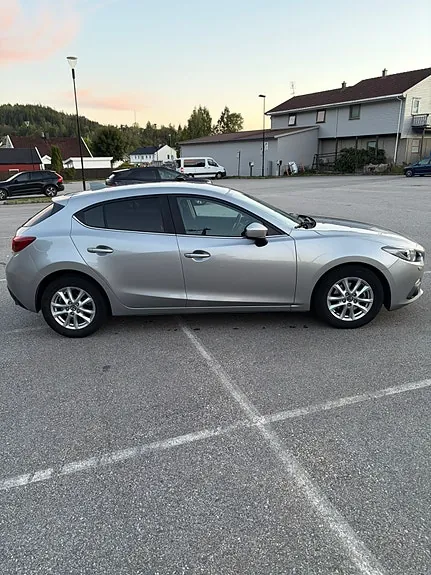 Mazda 3 2014 photo 3