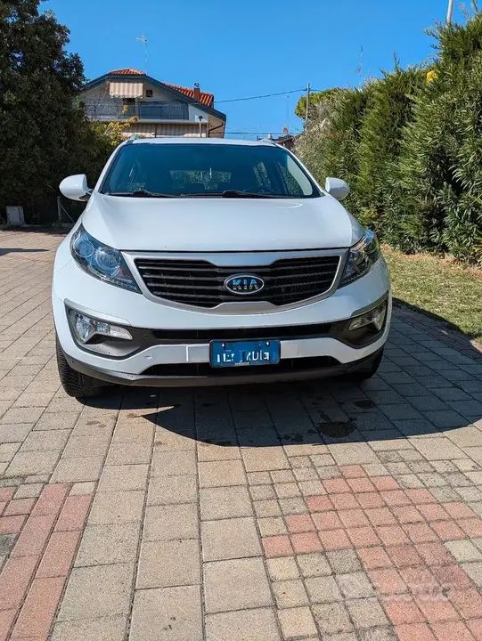 Kia Sportage 2011 photo 2