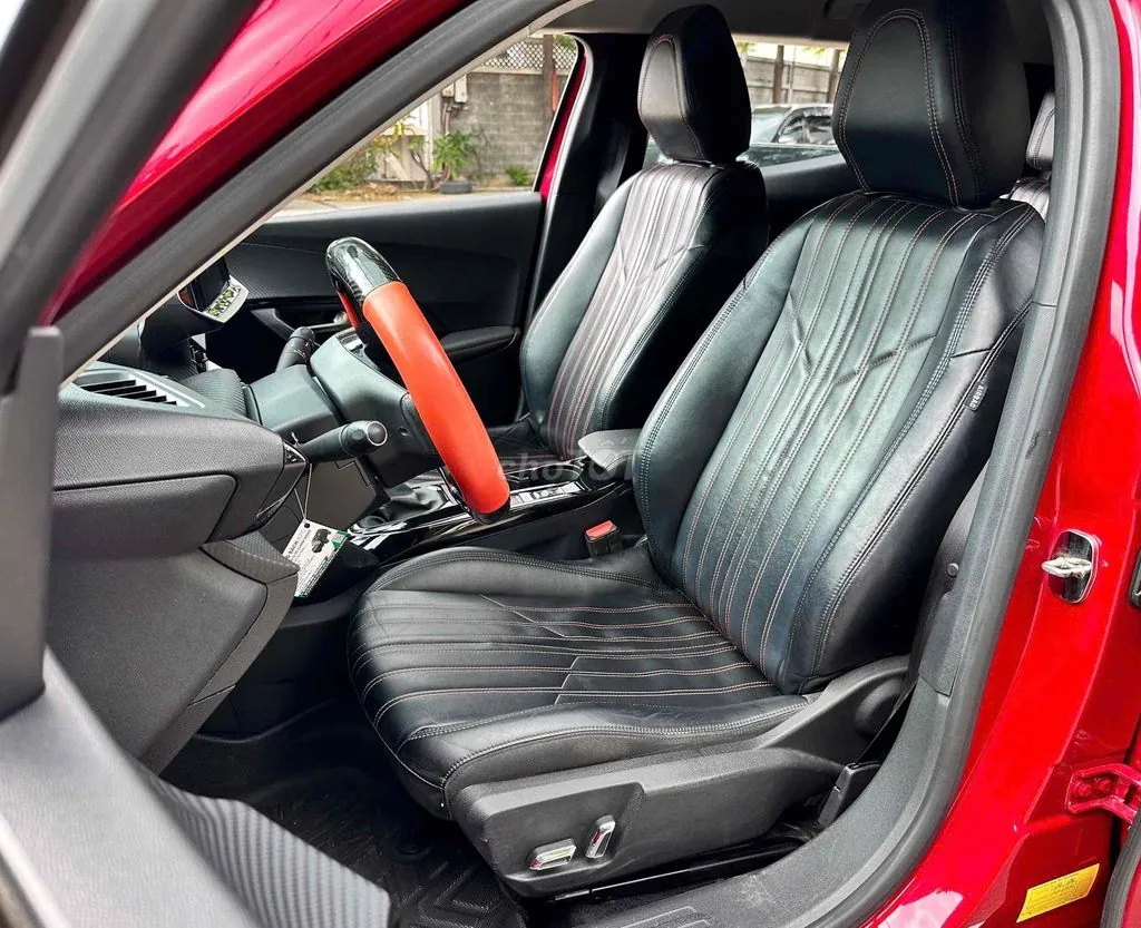Peugeot 2008 2021 photo 5
