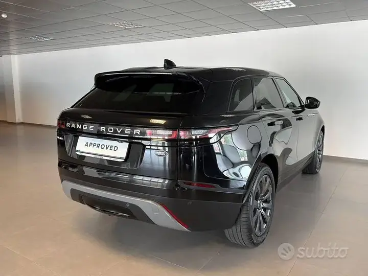 Land Rover Velar 2023 photo 2
