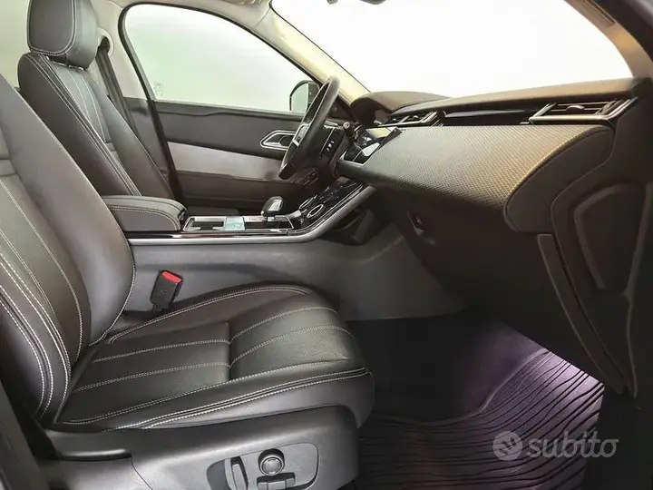 Land Rover Velar 2023 photo 3