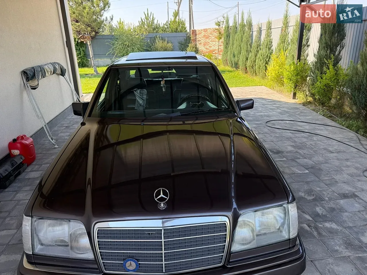 Mercedes-Benz E-Class 1994 photo 3