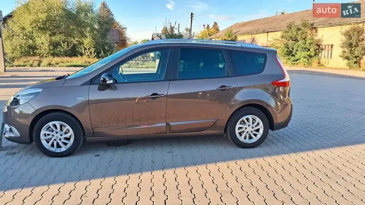 Renault Grand Scenic 2015 photo 3