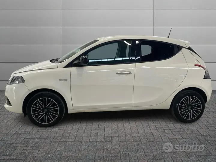 Lancia Ypsilon 2022 photo 3