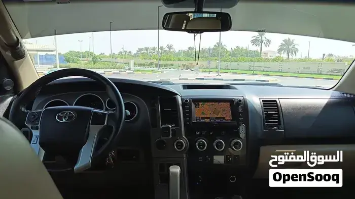 Toyota Sequoia 2014 photo 3