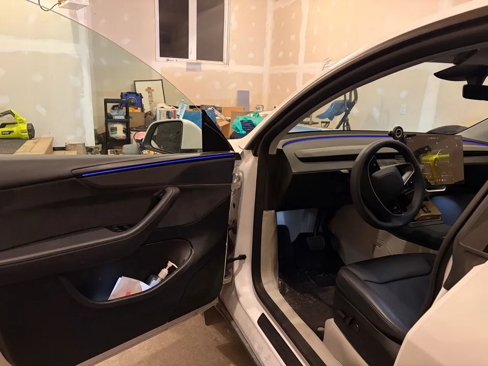 Tesla Model Y 2026 photo 3