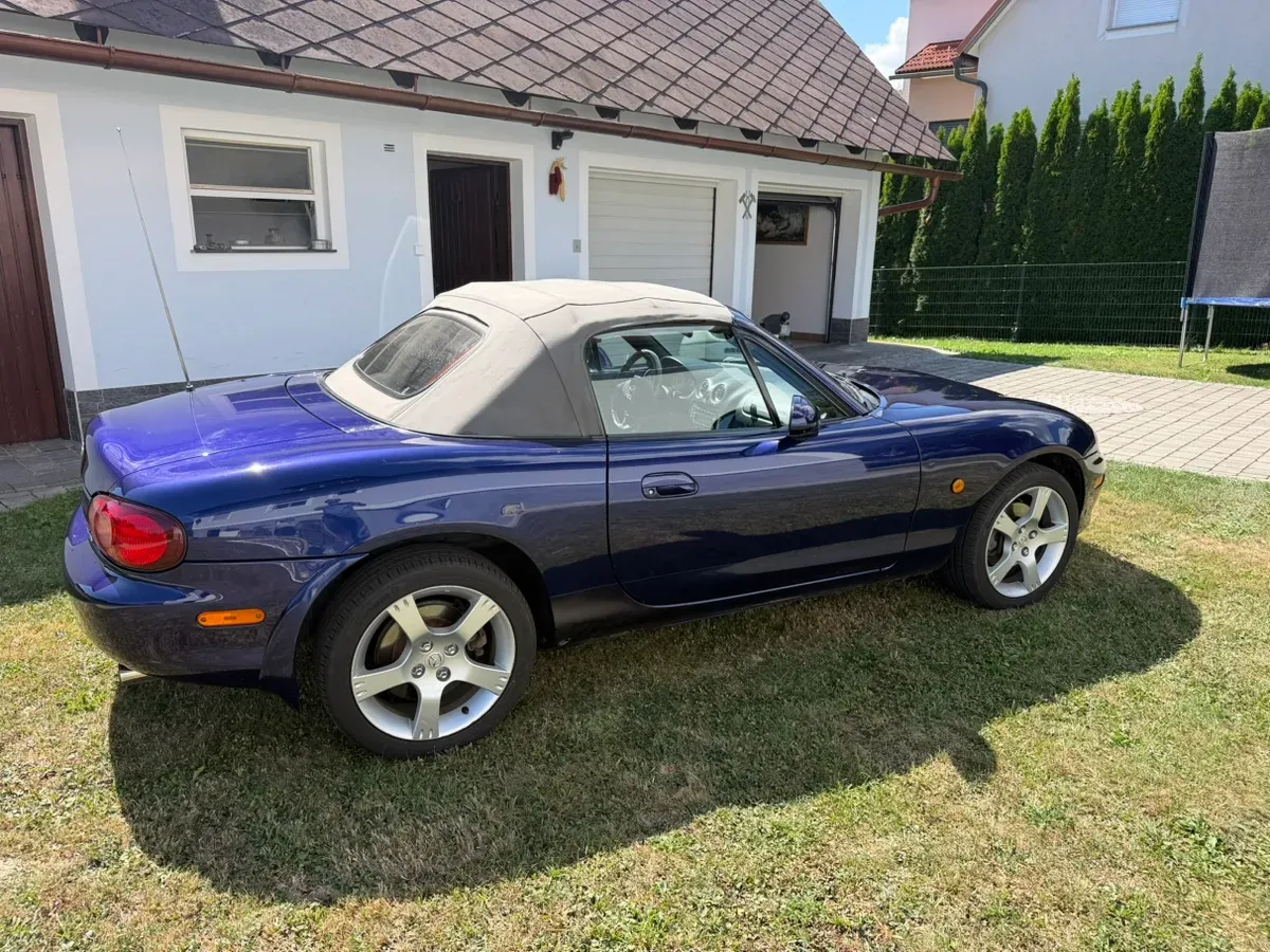 Mazda Mx-5 2003 photo 2