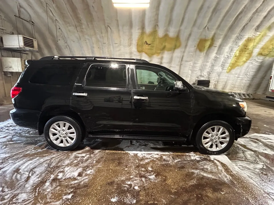 Toyota Sequoia 2014 photo 3