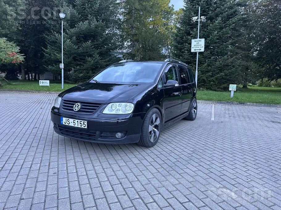 Volkswagen Touran 2004 photo 3