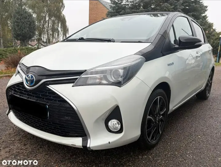 Toyota Yaris 2016 photo 2