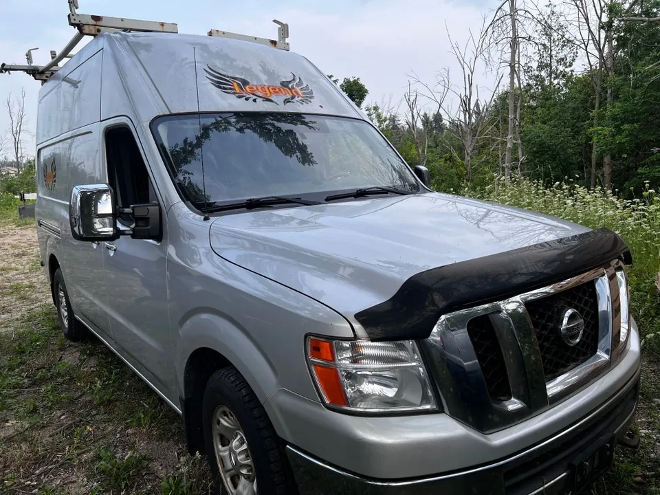 Nissan Nv2500