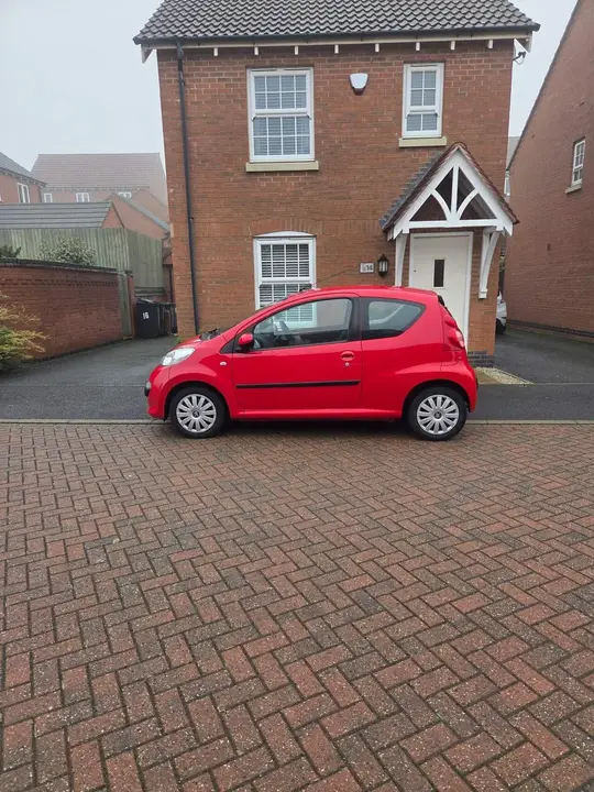 Peugeot 107 2008 photo 4