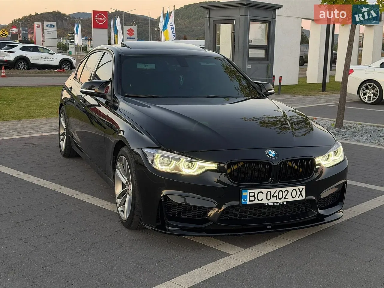 BMW 3 Series 2012 photo 2