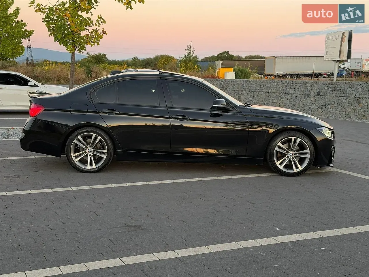 BMW 3 Series 2012 photo 5