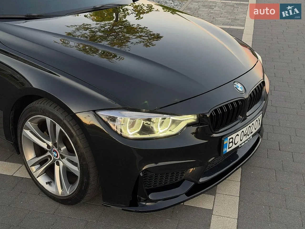 BMW 3 Series 2012 photo 3