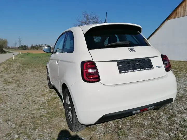 Fiat 500E 2021 photo 3