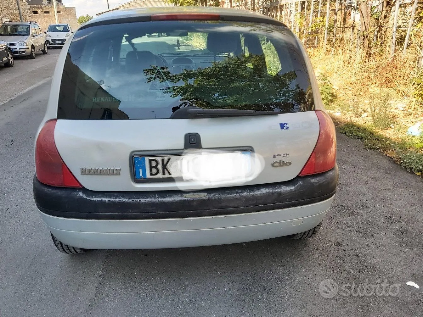 Renault Clio 2000 photo 2