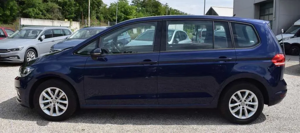 Volkswagen Touran 2023 photo 3