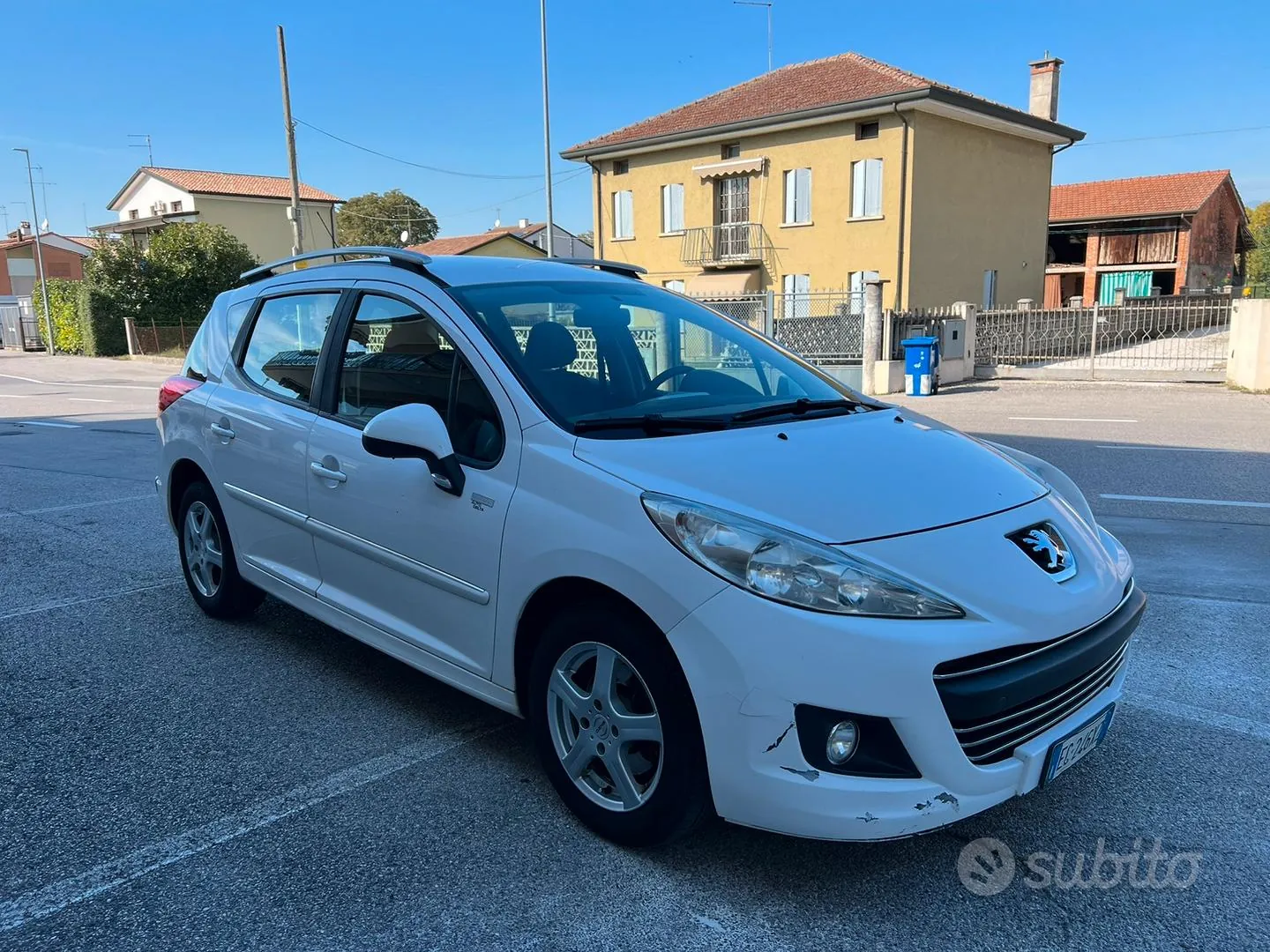 Peugeot 207 2010 photo 4