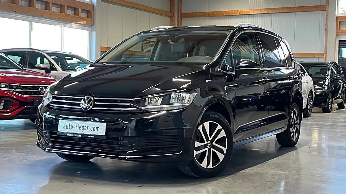 Volkswagen Touran 2026 photo 2