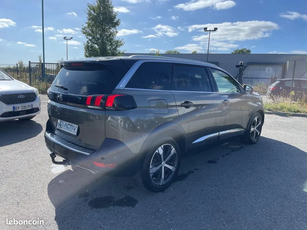 Peugeot 5008 2017 photo 5
