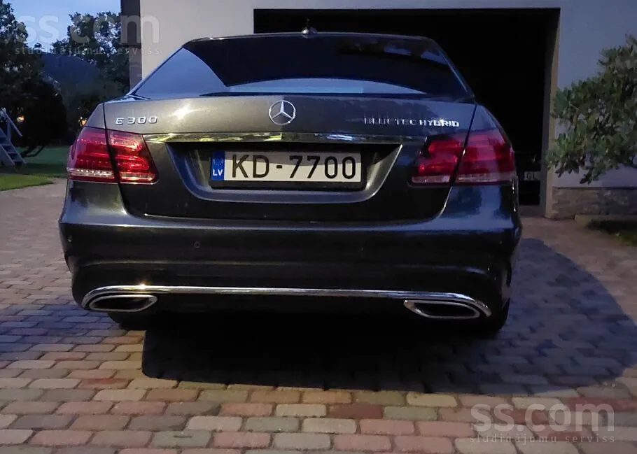 Mercedes-Benz E300 2013 photo 4