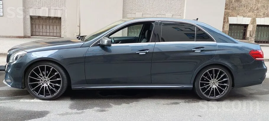 Mercedes-Benz E300
