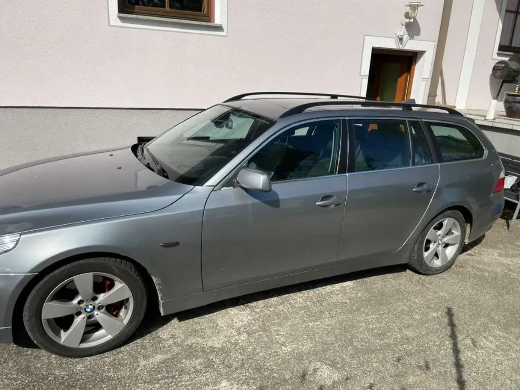 BMW 5 Series 2006 photo 2