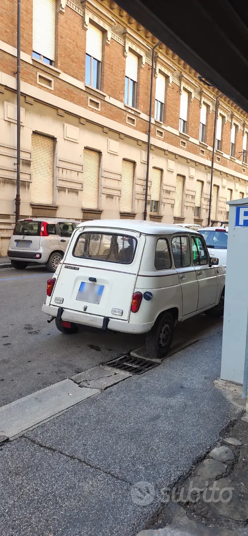 Renault 4 1989 photo 2