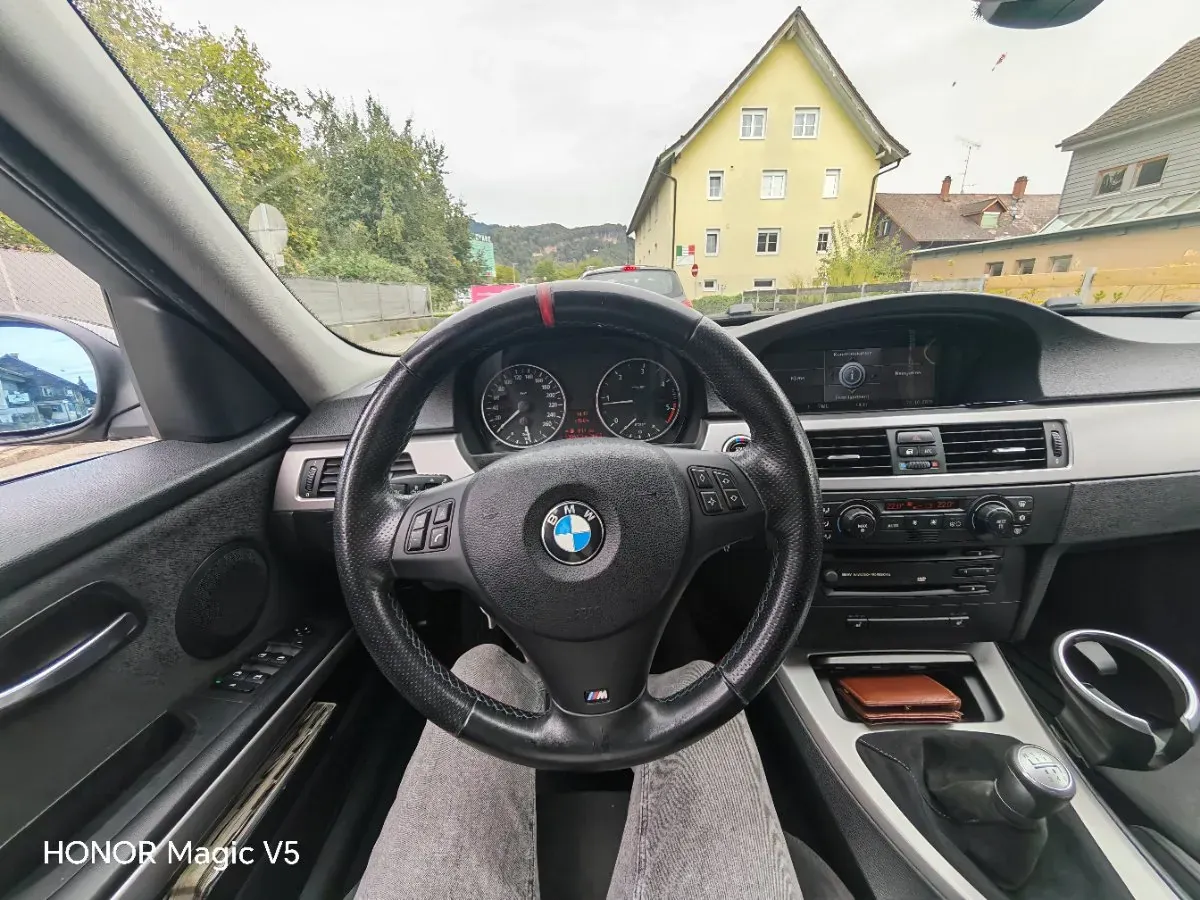 BMW 3 Series 2006 photo 2