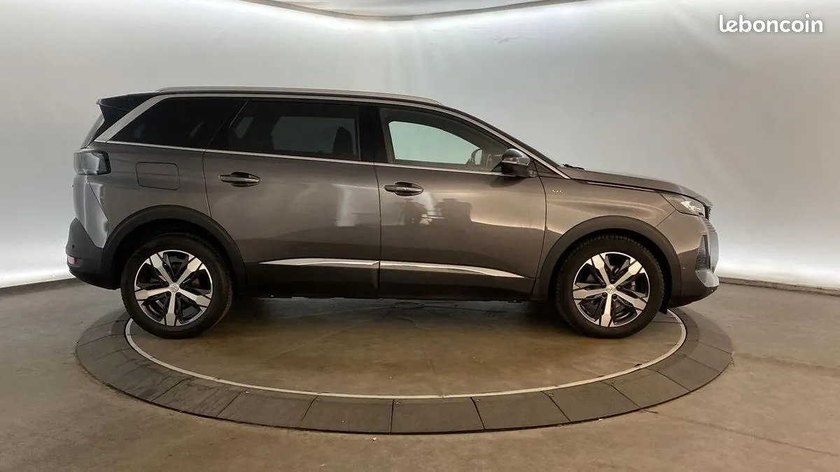Peugeot 5008 2023 photo 4