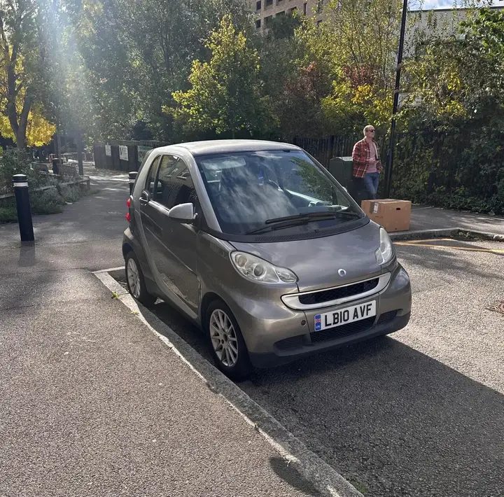 Smart Fortwo 2010 photo 2