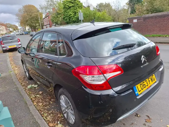 Citroen C4 2013 photo 2